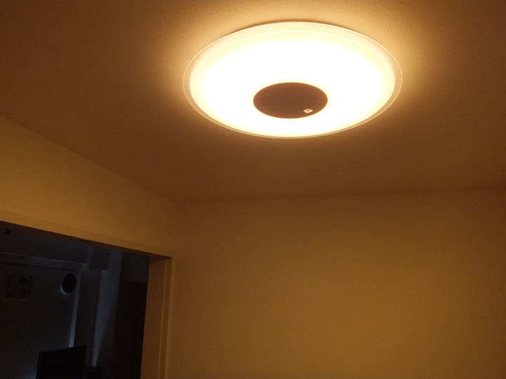 LEDシーリングライト電球色